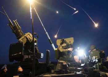 Самый мощный за вечер: соцмедиа назвали взрыв над Сочи одним из громких