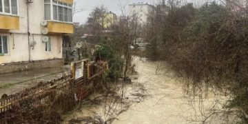 «Полная Херота» успокоилась: в Сочи река отступает от жилых домов