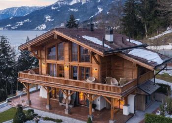 В Сочи предлагают к продаже элитный шале-дом за 850 млн рублей