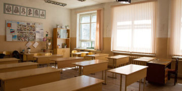 Из-за угрозы атаки БПЛА в Анапе отменили занятия в школах