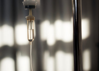 Кровавая трагедия в больнице: пациент истек кровью после обычной капельницы на Кубани