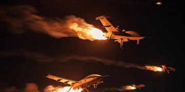 В Краснодаре обломки БПЛА повредили ЛЭП и крышу медцентра, возник пожар