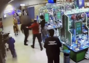 Сочинец устроил драку в магазине и угрожал ножом продавцам