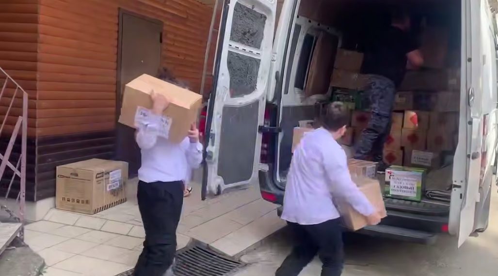 Из Сочи в зону СВО направили около 10 тонн гуманитарной помощи