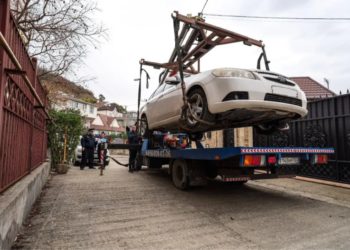 Автомобиль в счет долга: «ТНС энерго Кубань» и судебные приставы провели совместный рейд по должникам