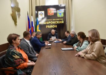 Константин Затулин обсудил с жителями Апшеронского района благоустройство и проблемы со связью