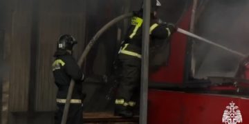 Причину пожара на складе «Светофора» устанавливают дознаватели в Краснодаре