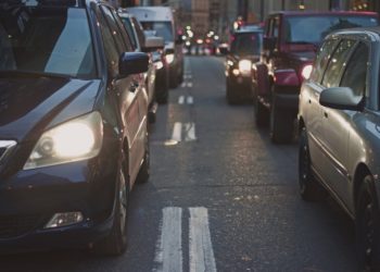 Рейд в Сочи: пять машин такси отправили на штрафстоянку за работу без лицензии