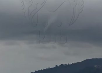 В Сочи сняли на видео смерч