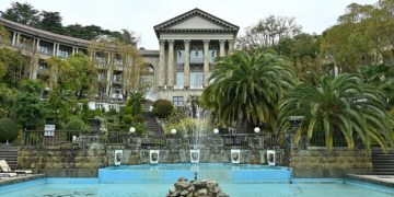 Прошунин: в Сочи работают 52 санатория