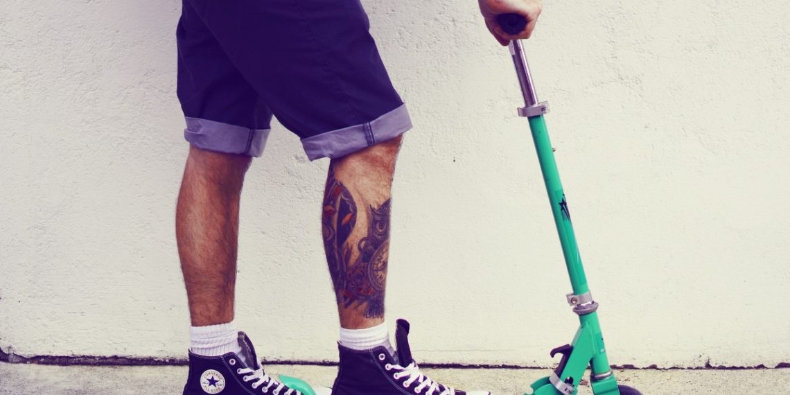 В Сочи вандалы выбросили в реку 10 электросамокатов