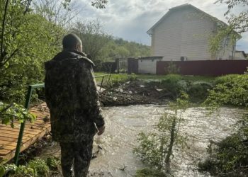 В Белореченском районе продолжают ликвидировать подтопления после ливней