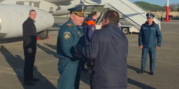 Куренков прибыл в Краснодарский край для контроля тушения пожара в Туапсе