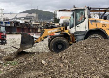 В Туапсе убрали около 988 кубометров нефтепродуктов