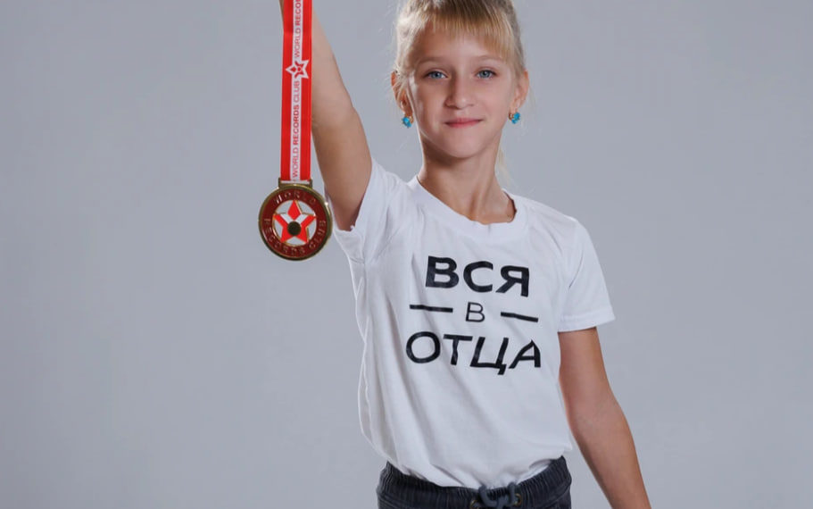 105 отжиманий за минуту: София Штанько из Каневской побила мировой рекорд