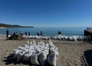 В Туапсе собрали 7,3 тысячи кубометров загрязненного грунта и водомазутной смеси