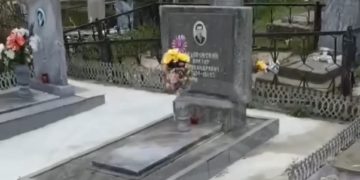 В Сочи неизвестные повредили как минимум 10 могил