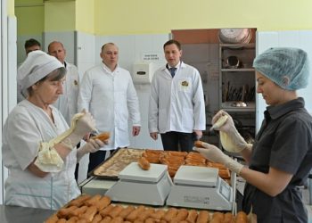 Прошунин: Сочинский хлебокомбинат производит 100 тонн продукции в сутки