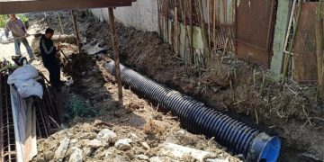 В Сочи завершается капремонту участка ливневой сети на улице Комсомольской