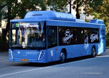 В честь Дня космонавтики в Сочи вышел на маршрут тематический автобус