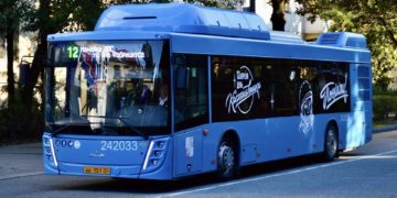 В честь Дня космонавтики в Сочи вышел на маршрут тематический автобус