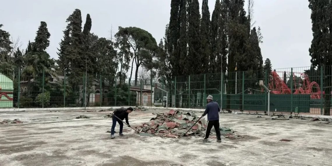 В сочинском парке Ривьера заменят 15 тысяч квадратов плитки