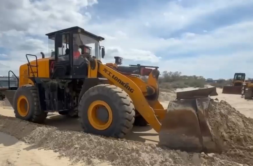 Кондратьев: в Анапе начали отсыпку песка для восстановления пляжей