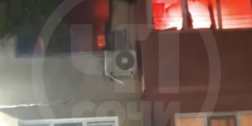 Соцмедиа сообщают о гибели хозяина-инвалида при пожаре в квартире Сочи