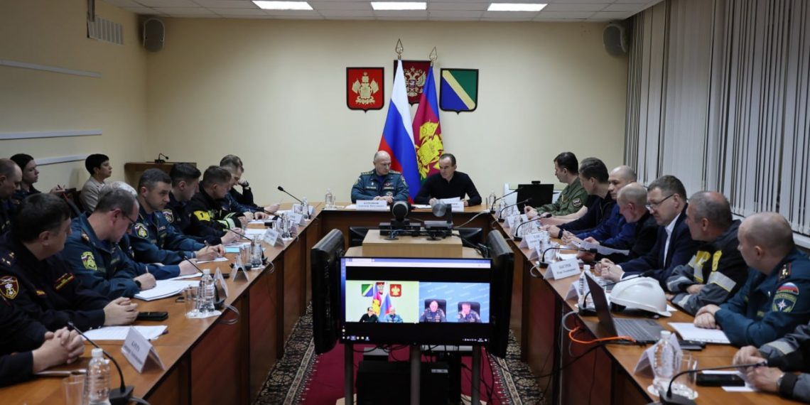 Александр Куренков провёл заседание оперативного штаба в Туапсе