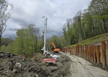 Прошунин: дорогу в переулке Васильковом в селе Веселое восстановили на 35%