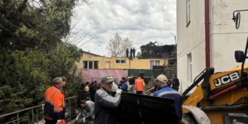 В Туапсе к разбору завалов подключились молодежные волонтеры