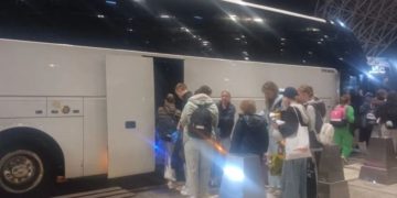 Аэропорт Сочи: 14 рейсов ушли на запасные аэродромы, пассажиров — в гостиницы