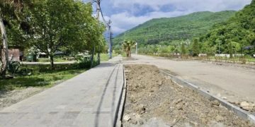 В Сочи благоустраивают набережную реки Псезуапсе