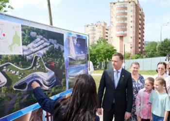Инвестор начал строить школу на 800 мест в Хостинском районе Сочи