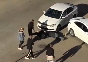 В Краснодаре мужчина пытался перебросить человека через себя и потерял сознание