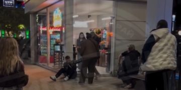 В Сочи женщины устроили драку с мужчинами