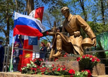 В Сочи открыли памятник героям Великой Отечественной войны