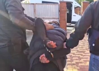На Кубани приезжего задержали за повреждение воинских захоронений