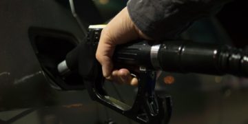 Через Крымский мост разрешили провозить 200 литров топлива