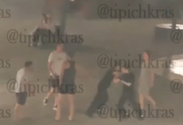 В Краснодаре несколько человек избили мужчину