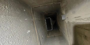 Житель Санкт-Петербурга упал с третьего этажа в вентиляционную шахту в Сочи
