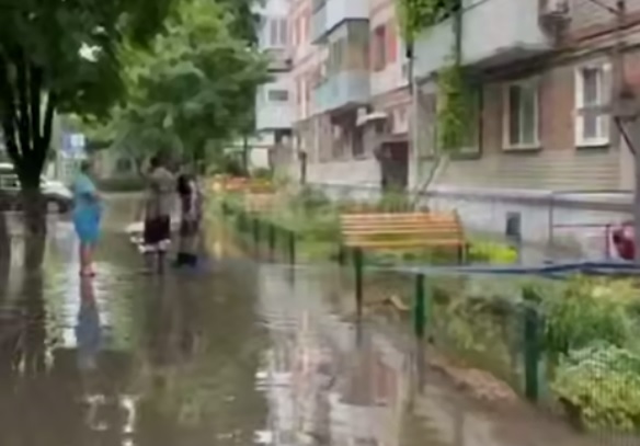 Краснодарцы жалуются на потоп из нечистот