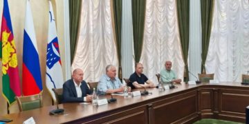 Константин Затулин провел совещание с руководителями здравоохранения и санаторно-курортной отрасли Сочи