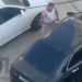 В Краснодаре мужчина избил два припаркованных авто