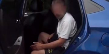 В Новороссийске женщина обнаружила в своей машине незнакомого мужчину