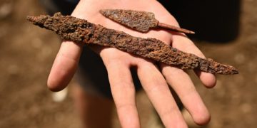 В Адыгее при раскопках кургана найдено уникальное каменное святилище