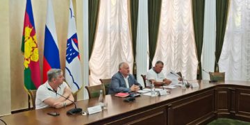 Константин Затулин провел совещание по проблеме парковок у медучреждений в Сочи