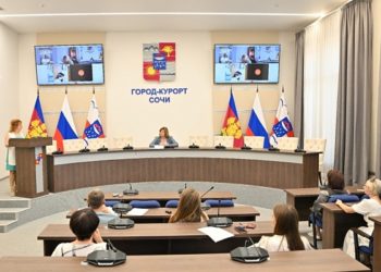 В Сочи обсудили меры поддержки многодетных семей: земля, выплаты и новые льготы