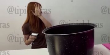 В Сочи сотрудница ПВЗ закидала покупательницу товаром