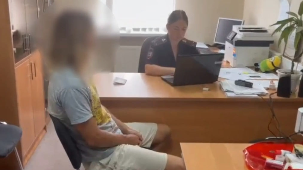 Полиция нашла отца, который нёс младенца вниз головой в Сочи